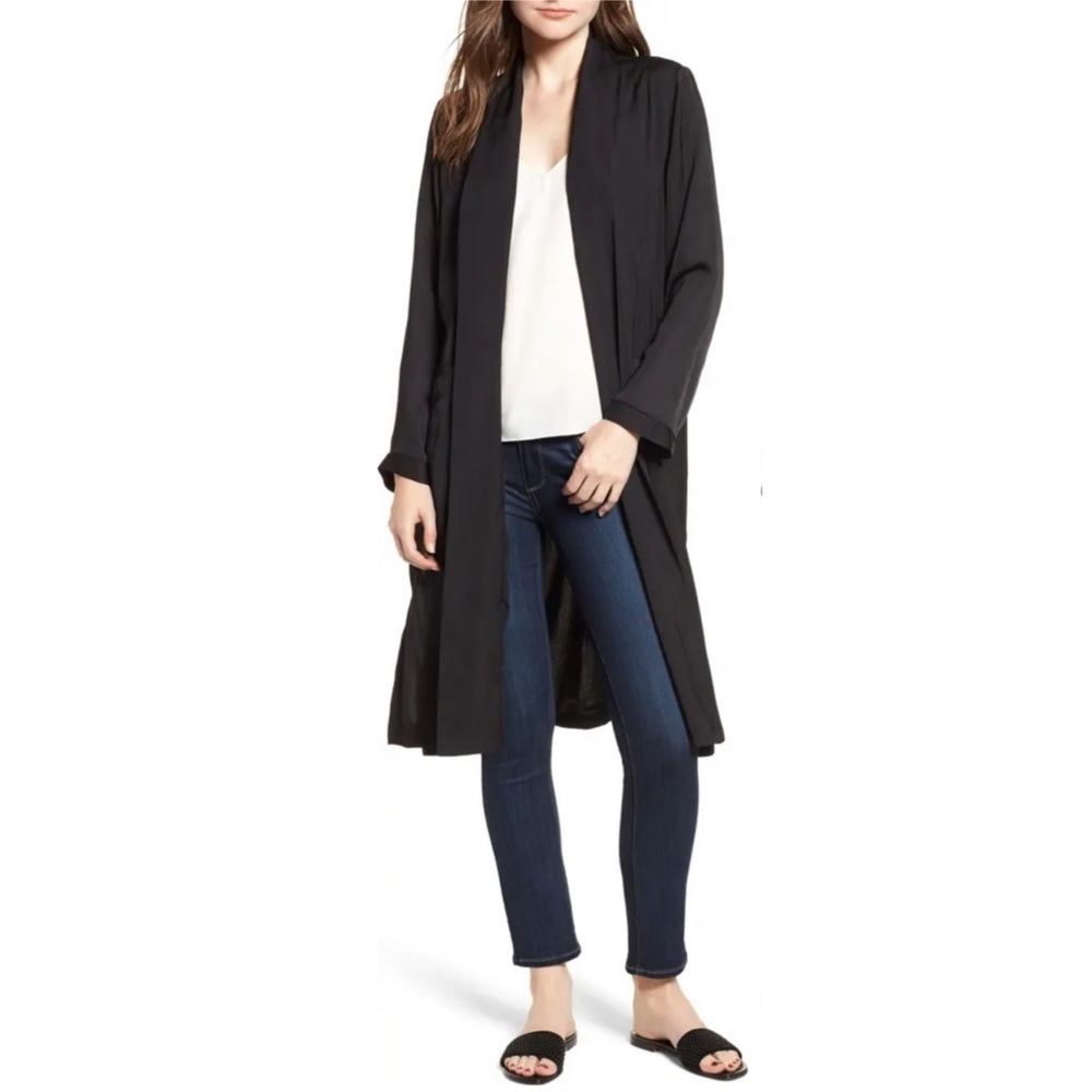 Cupcakes & Cashmere • Farley Duster in Black